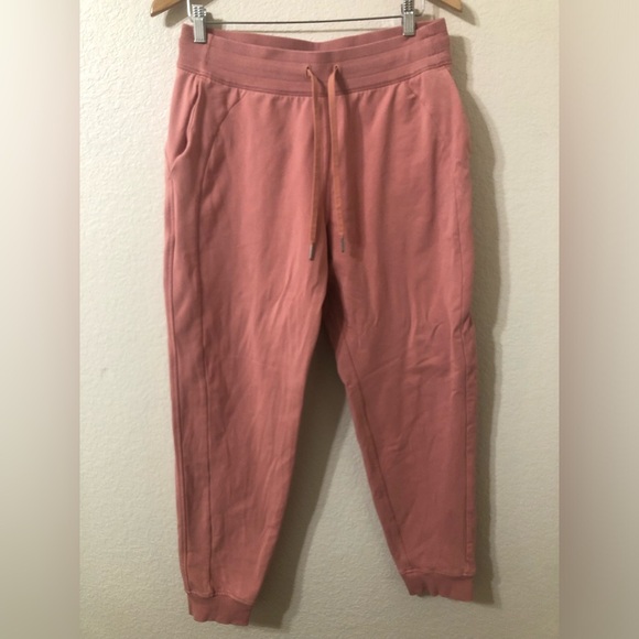 Lululemon Scuba High Rise French Terry Jogger in Brier Rose Pink - Size 8 - Picture 1 of 8